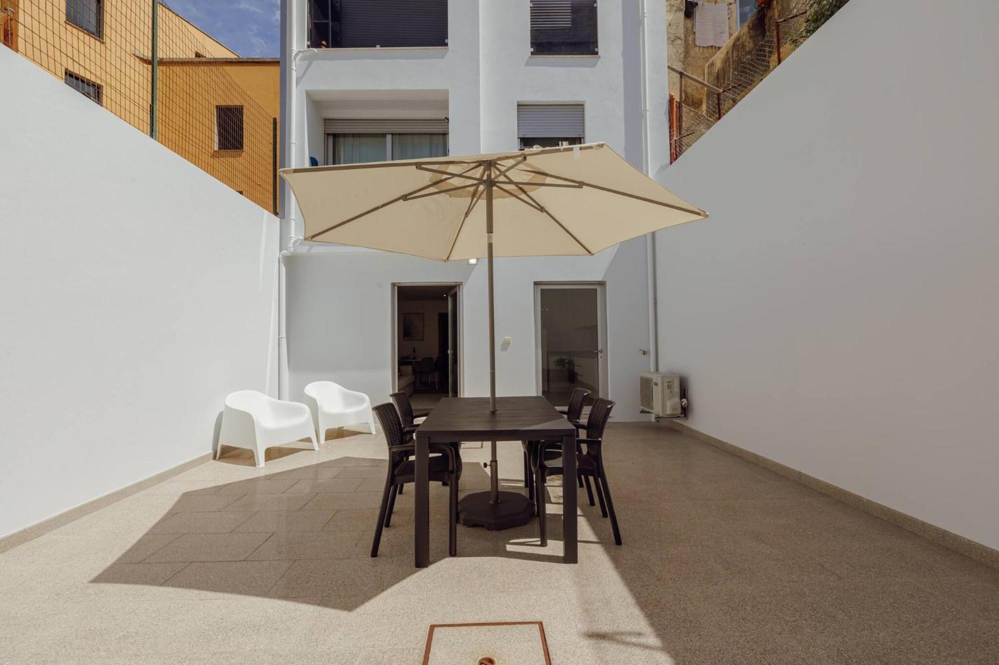 Stylish Apartment With Terrace By Hosty OOporto Exterior foto